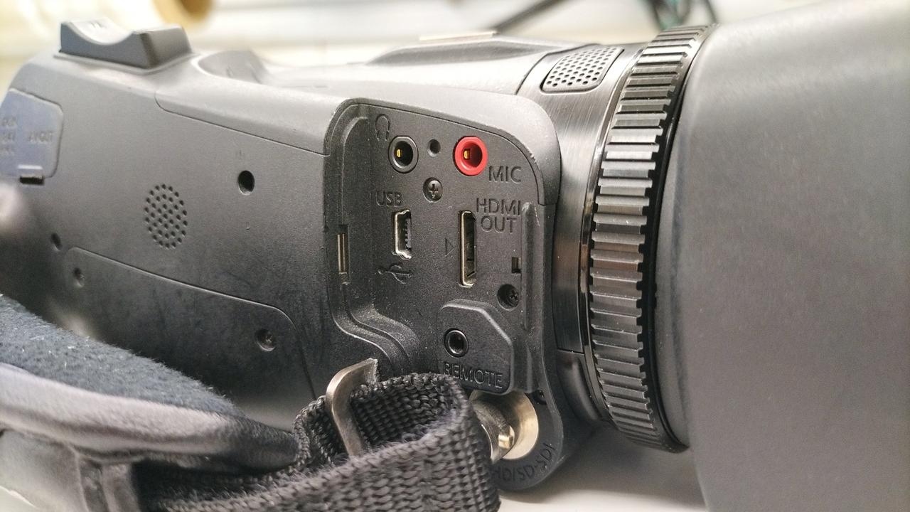 美品 Cannon キャノン ビデオカメラ HFR10 ズーム 取説 専用ケース Amazon | Canon デジタルビデオカメラ iVIS HF M41 レッド