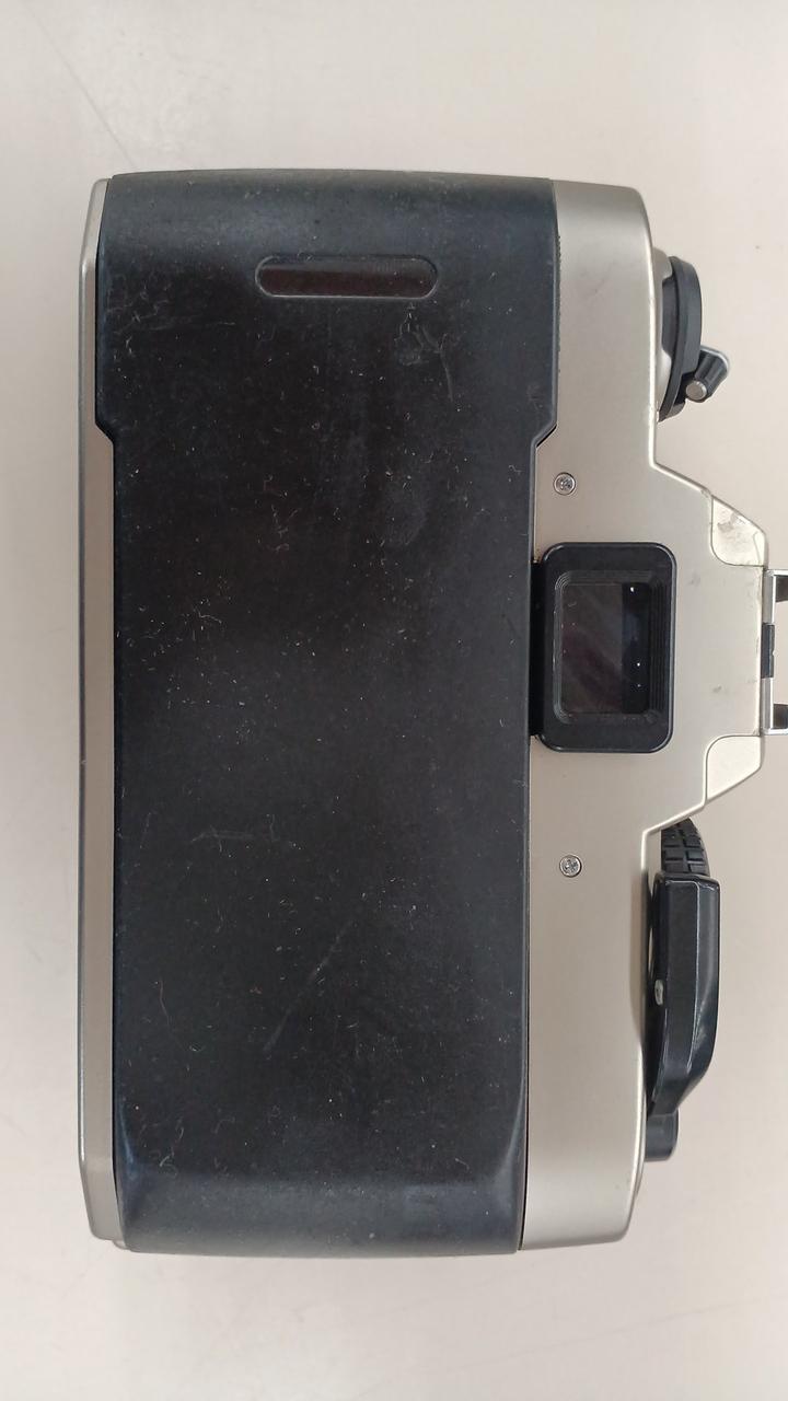 ふた側ベタつきあり