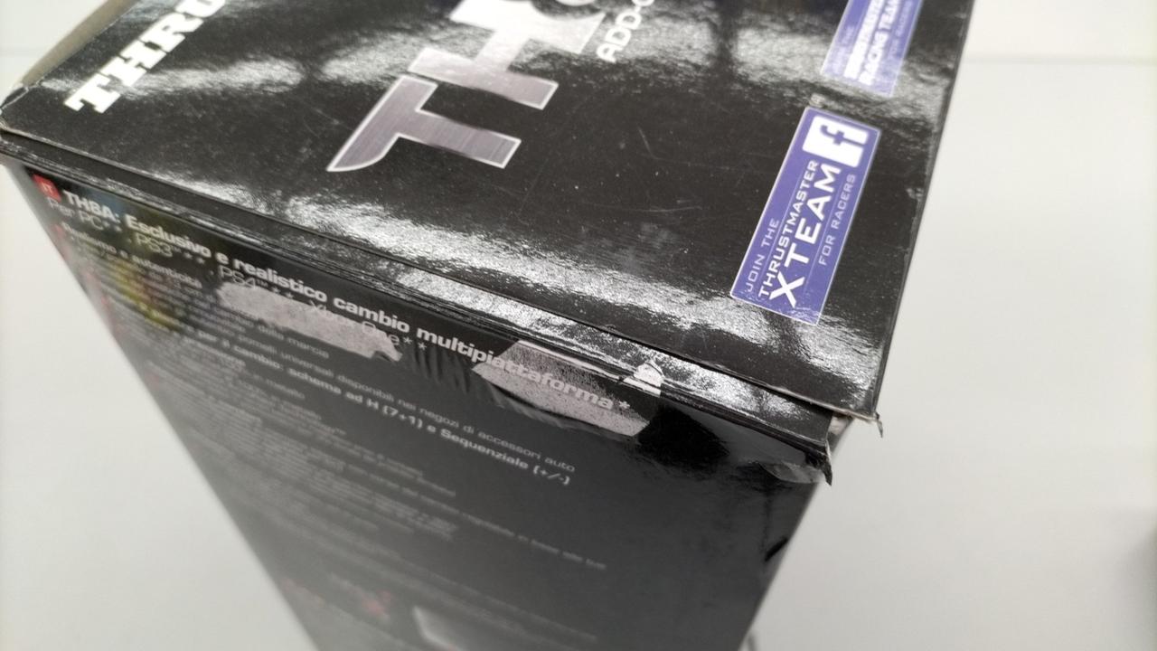 箱にダメージあり