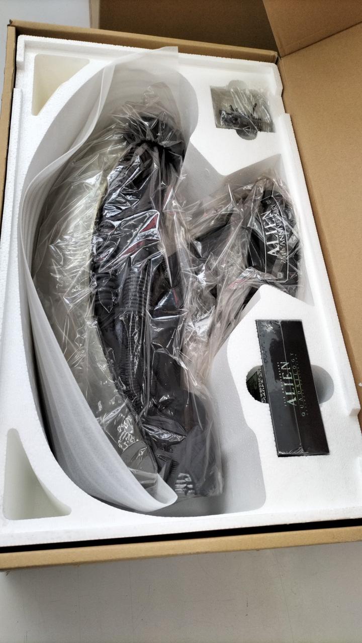 内容物は未開封です。