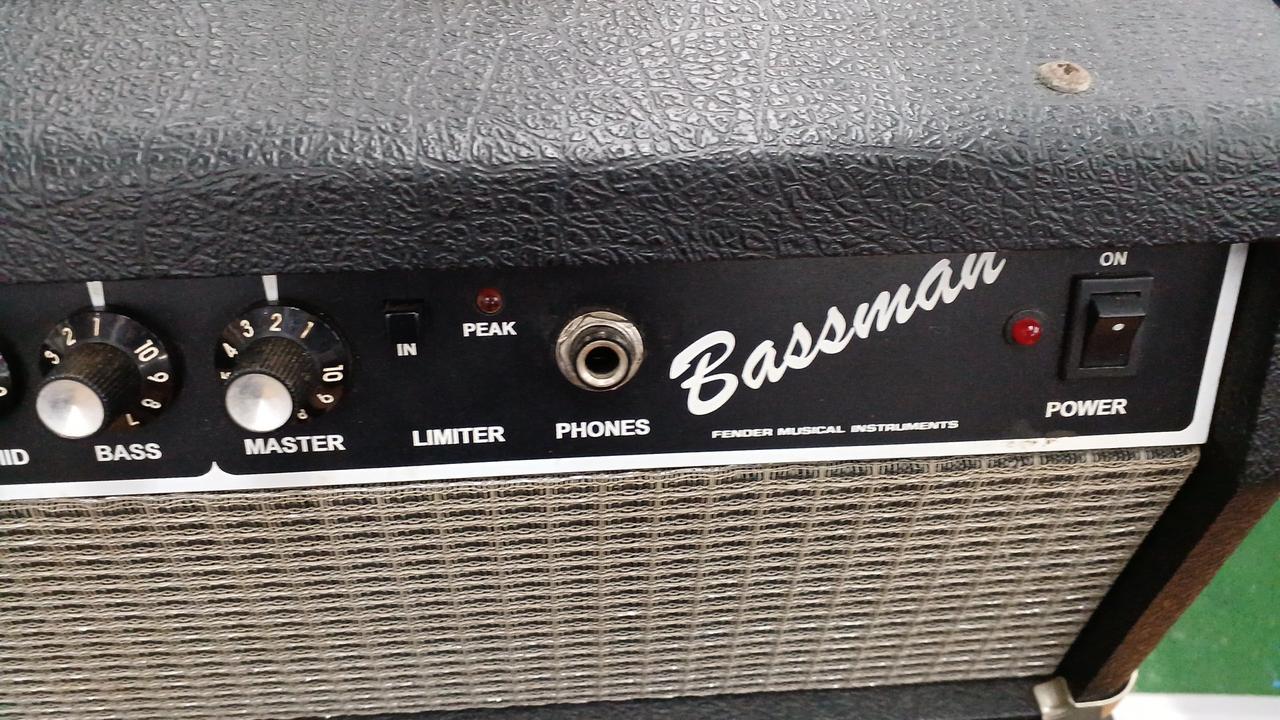 ヘッドアンプ フェンダー ベースマン BMH Fender Bassman Fender Japan フェンダー Bassman Head BMH ベースアンプ