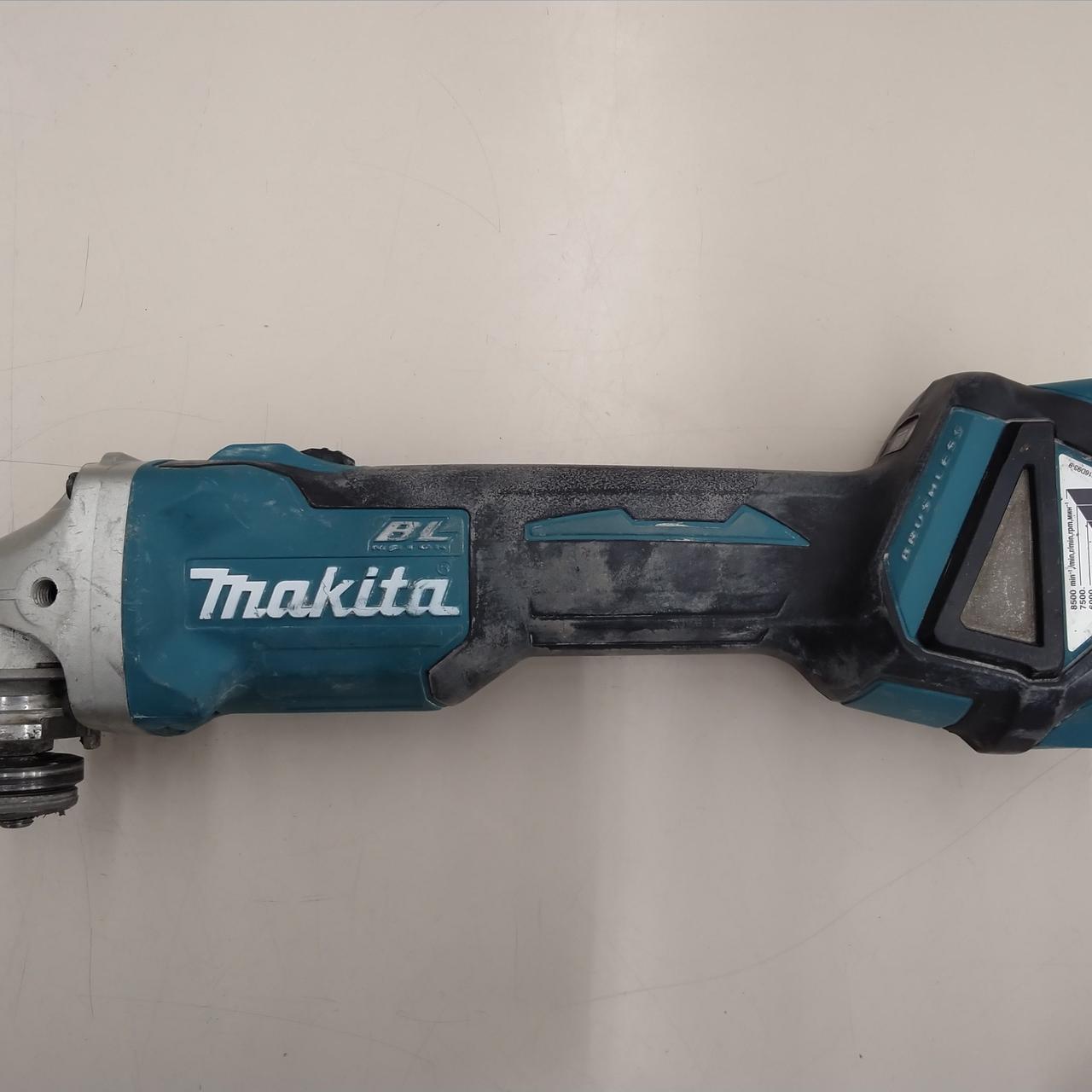 Makita - マキタ グラインダー ジャンク品 GA412D Makita - マキタ グラインダー ジャンク品 GA412Dの通販 by 豚骨