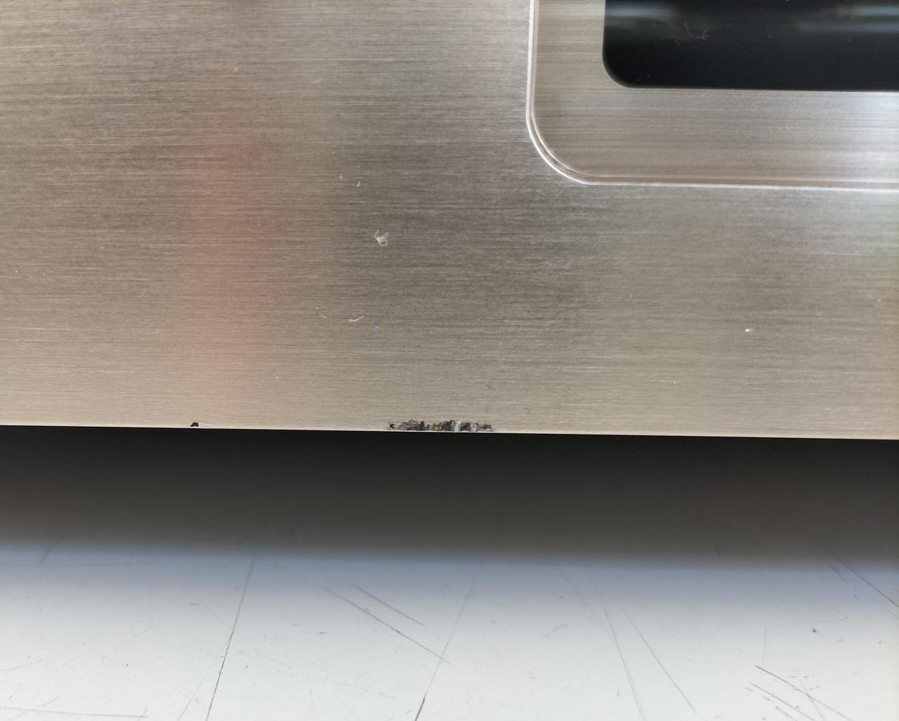 擦り跡あります。