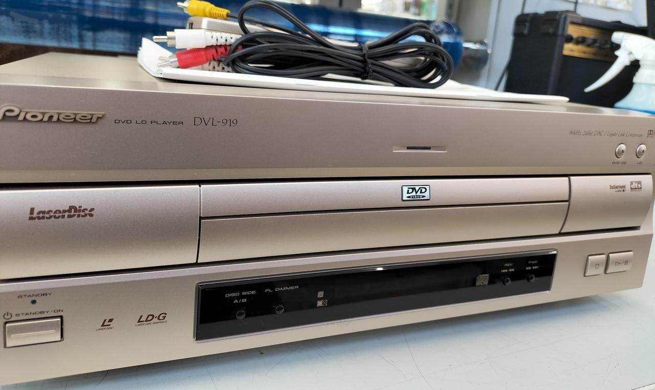 液晶表示も濃いです。再生も問題無しです。