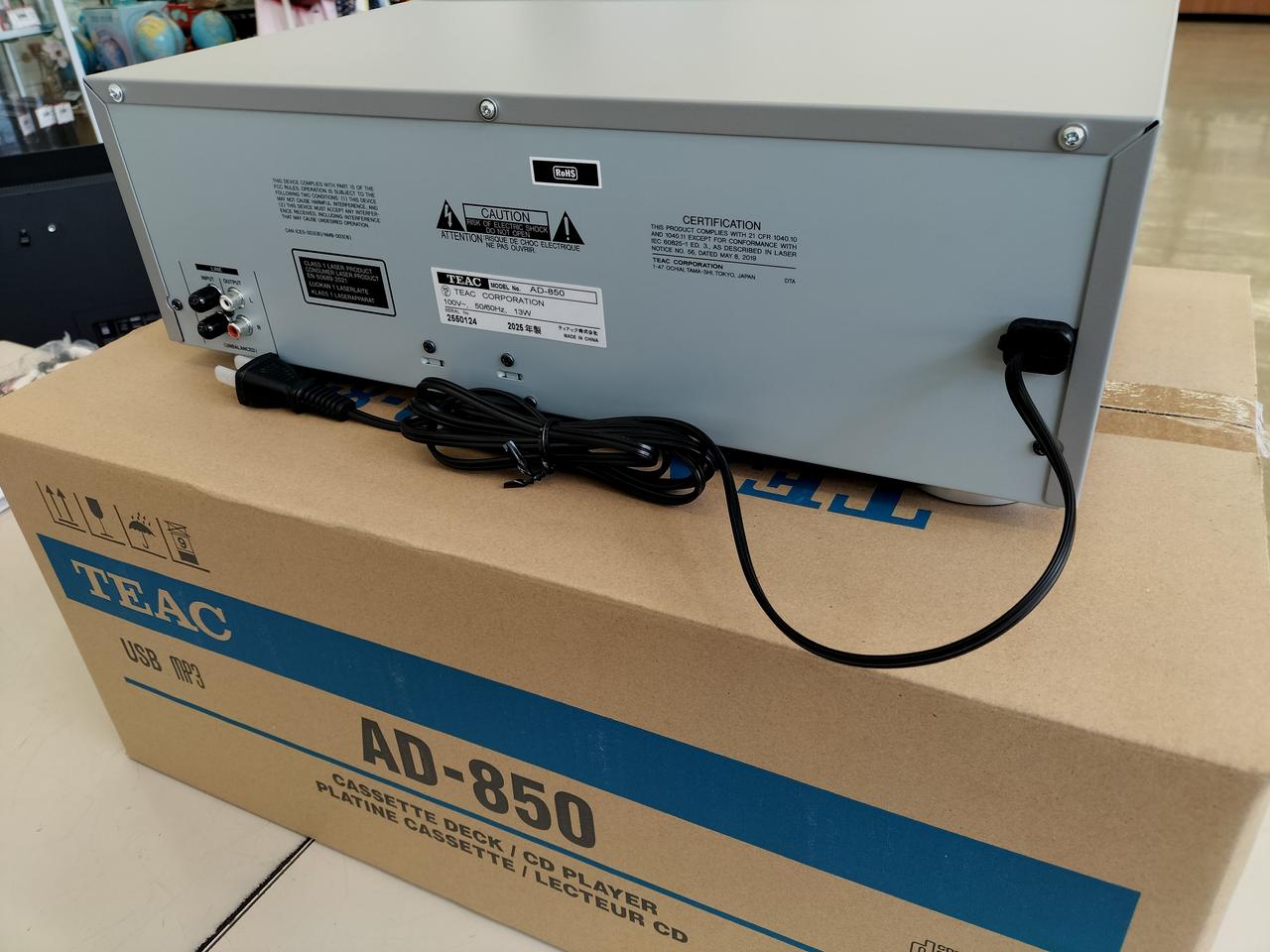 使用感は無いです。全体的にキレイなまま。