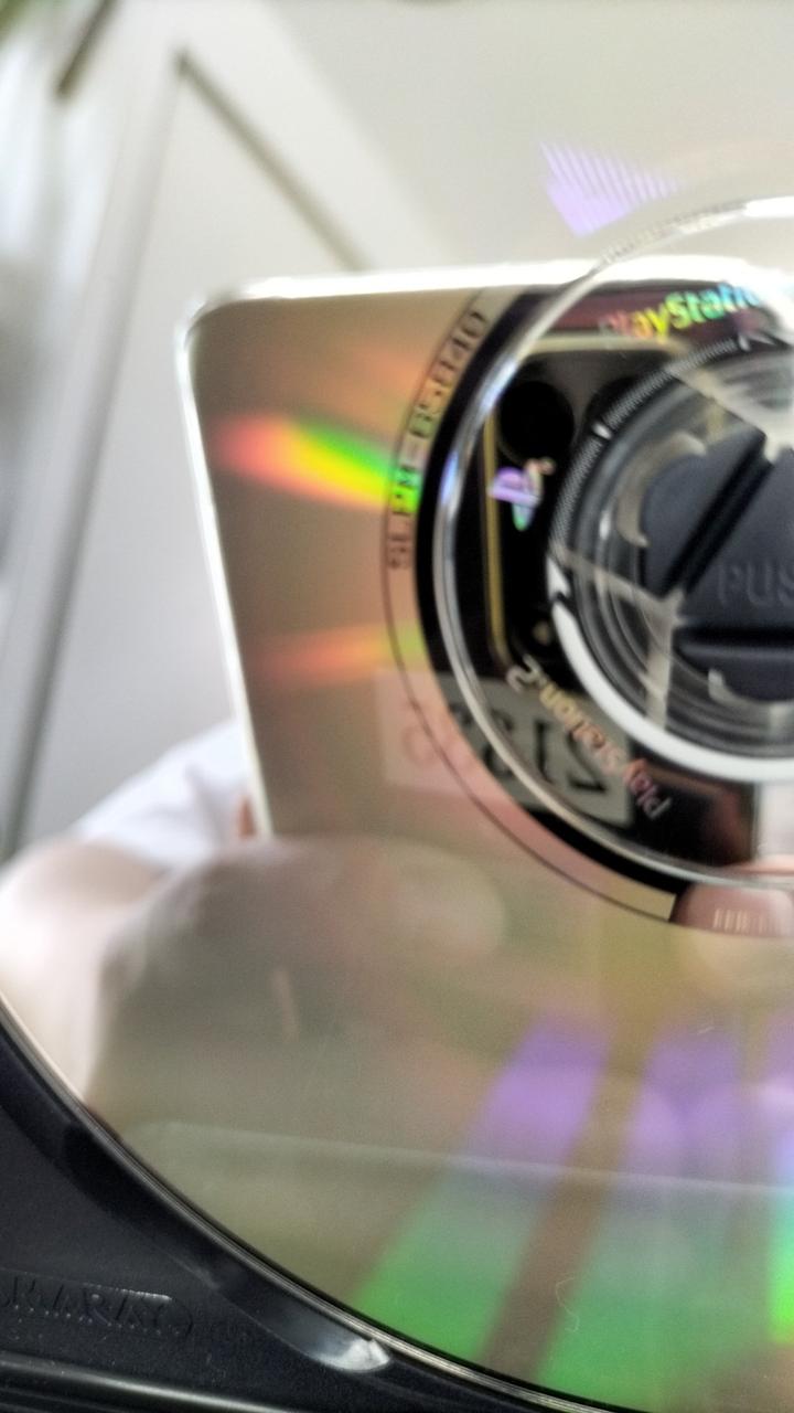 ディスクに一筋のキズあり