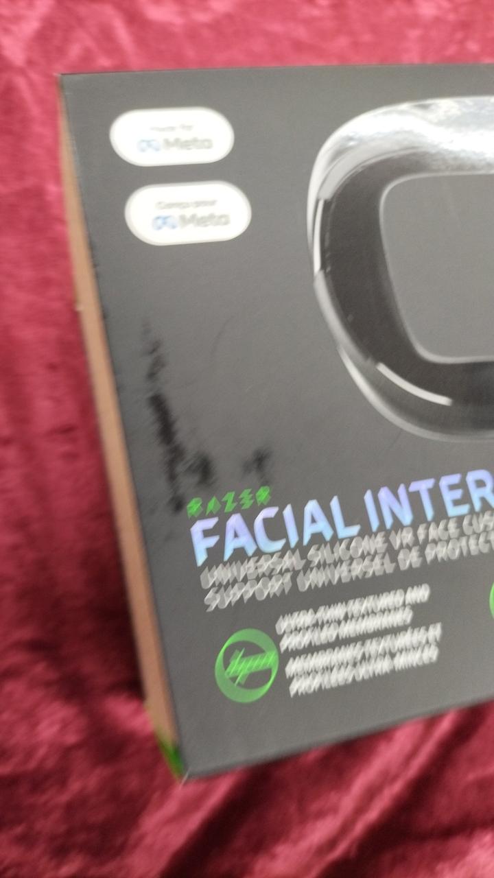 箱に擦れ、ヨゴレあり。