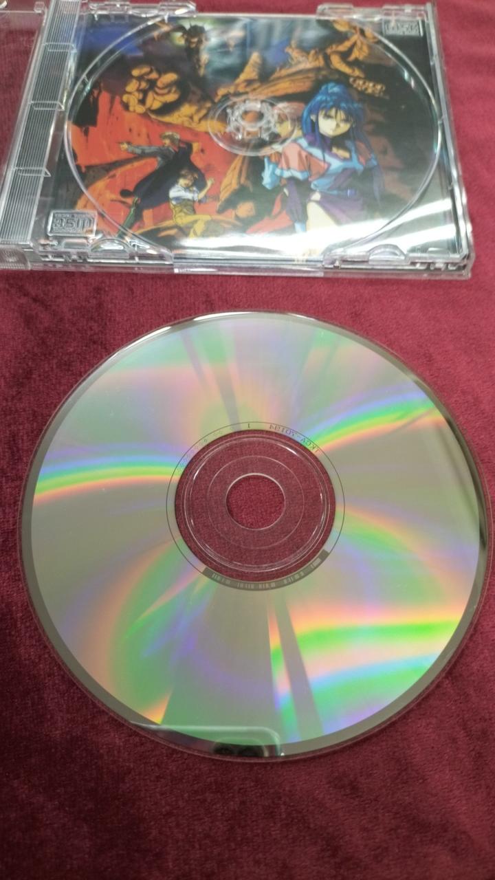 盤面、小キズあり。