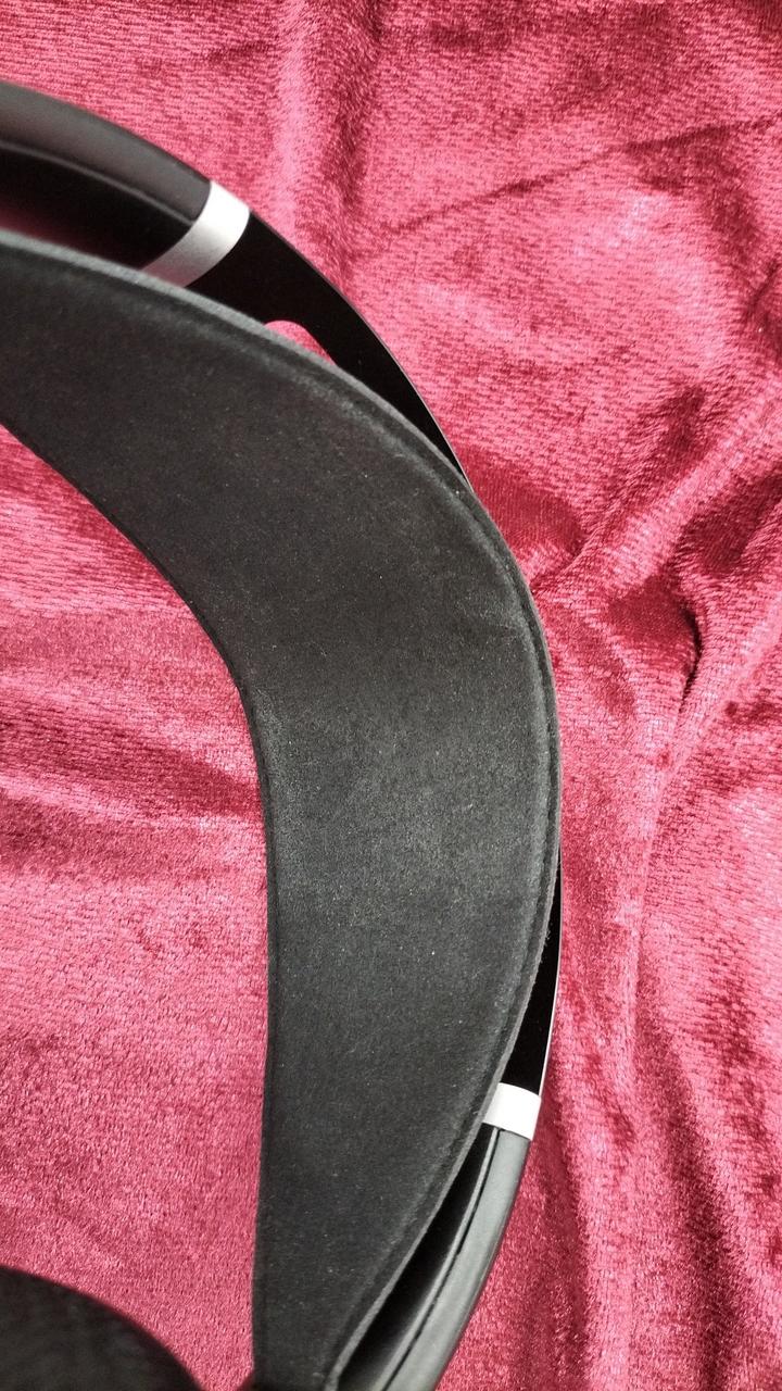 ホコリ、擦れ跡あり