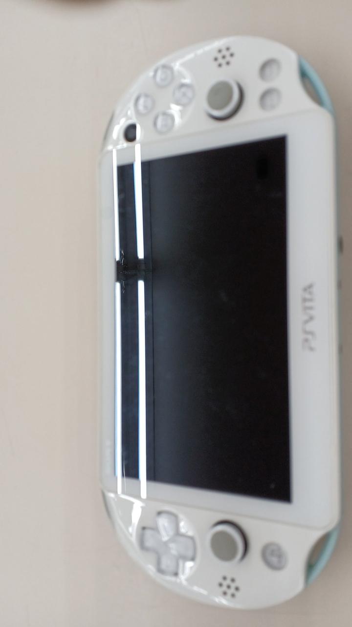 SONY - PSvita とソフト3点 SONY PSVITA 3G／Wi-Fi Unboxing & Review 開封＆レビュー