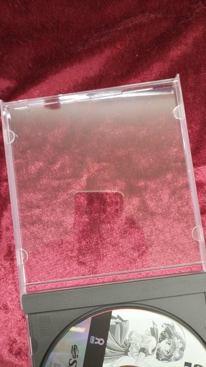 ケース、透明の部分にキズあり