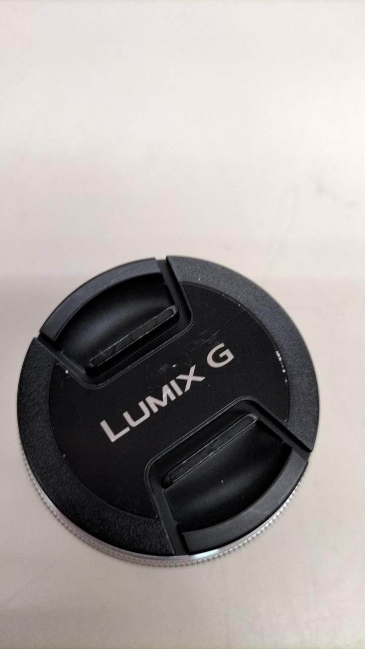 キャップもキズあり