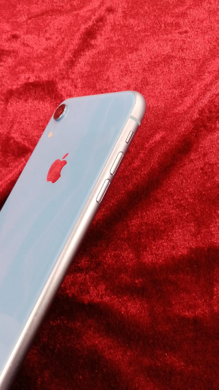 見えにくいですがキズあり