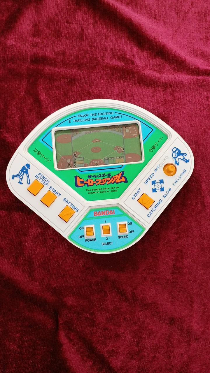 キズ、ヨゴレ、色落ち、日焼けあり