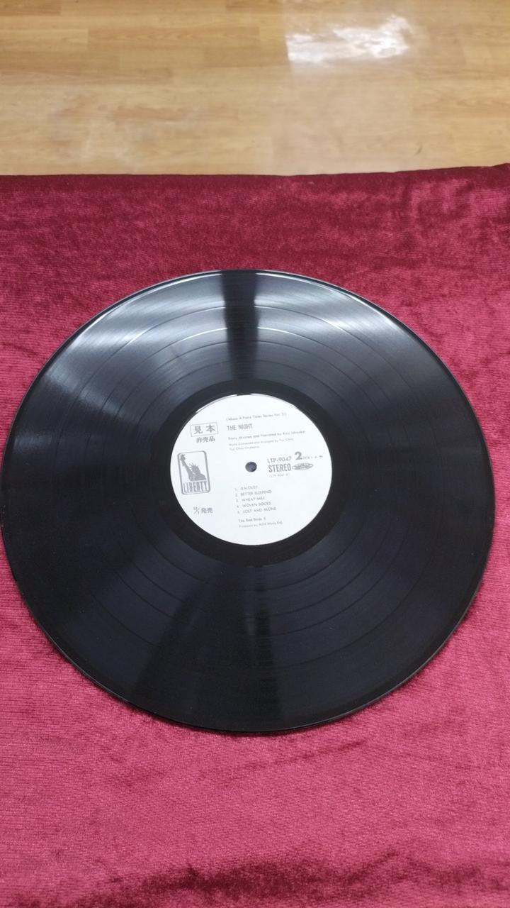 見本盤。盤面にキズ見当たりませんでした