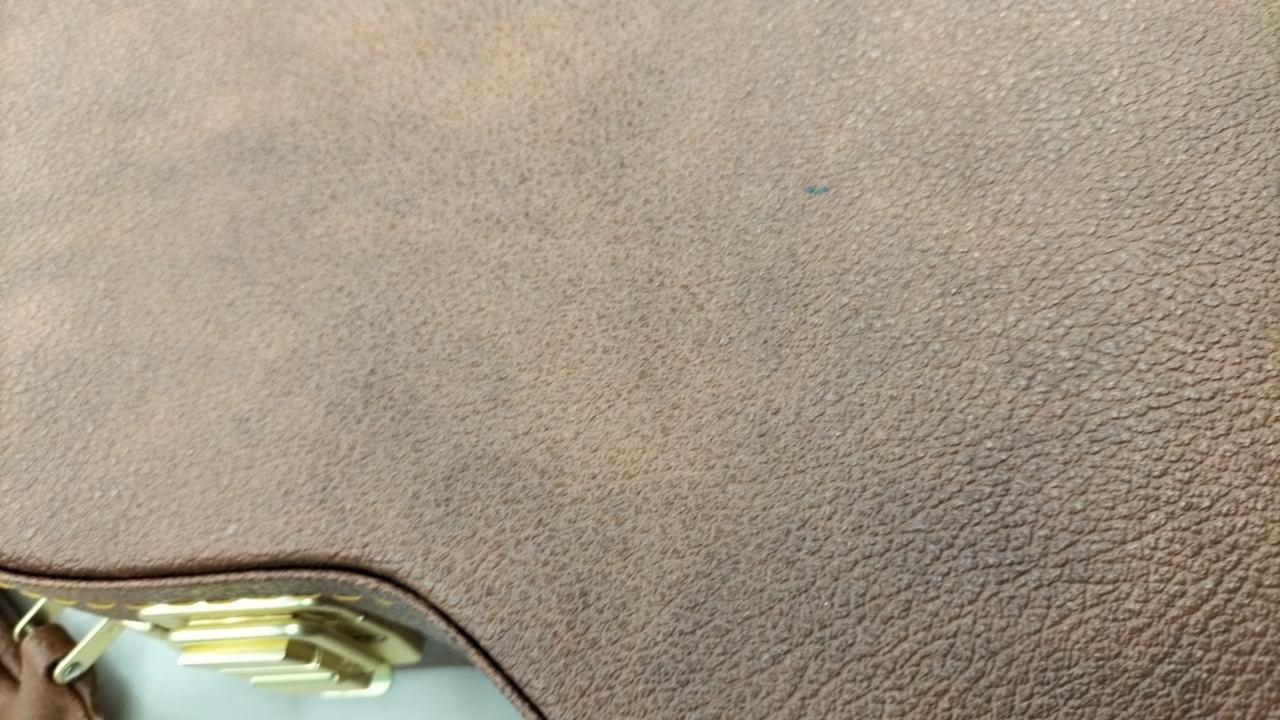 黒くなってる部分あり