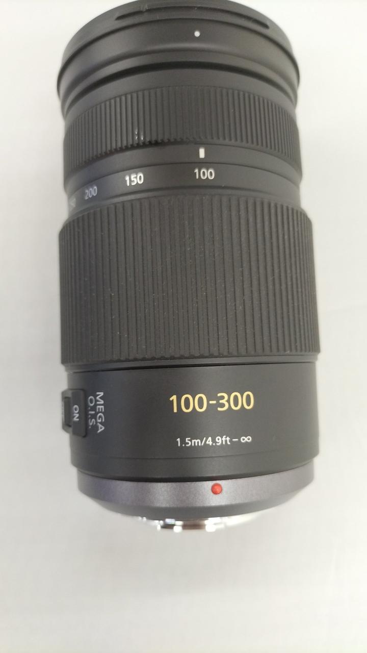 ゴム部、ホコリがついています