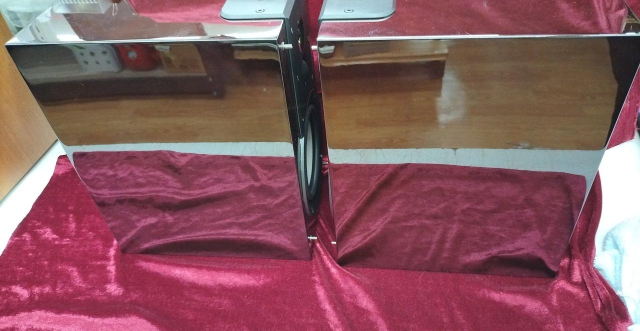 天面ほどではないが、細かい傷あり