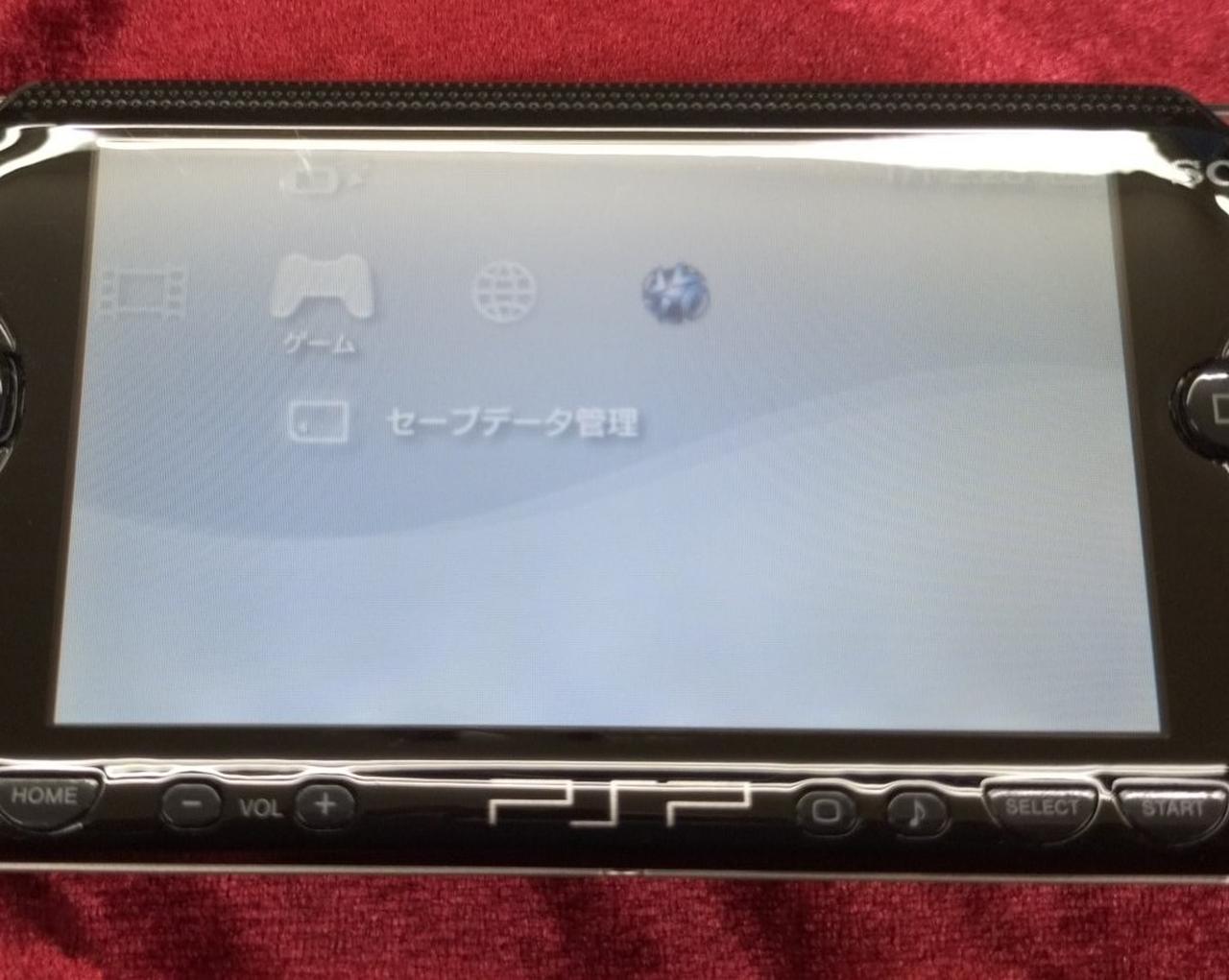 分かりづらいですが、画面に若干黄ばみあり