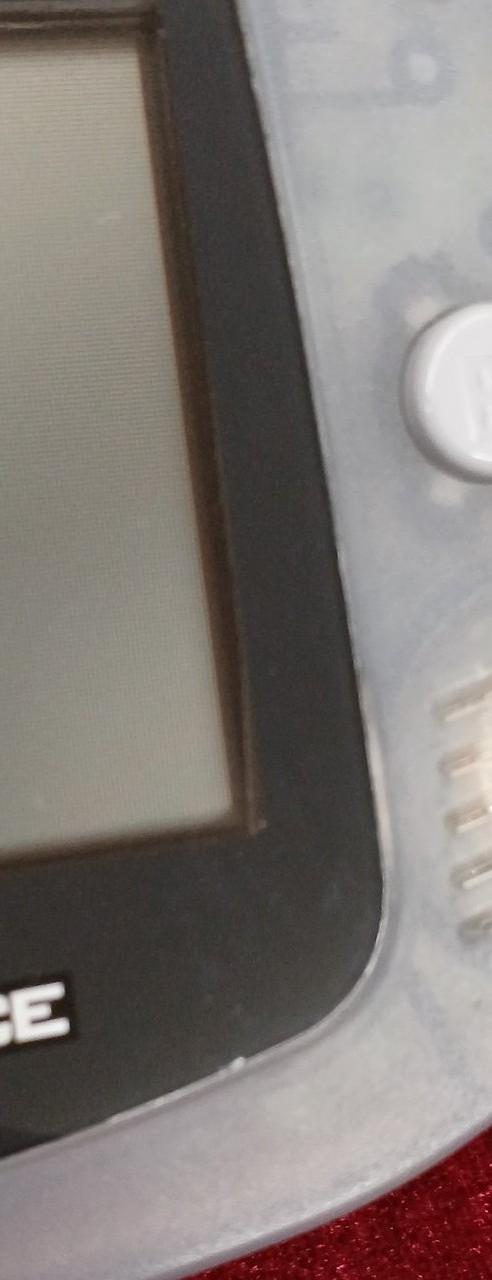 少し内部クッションがズレてます