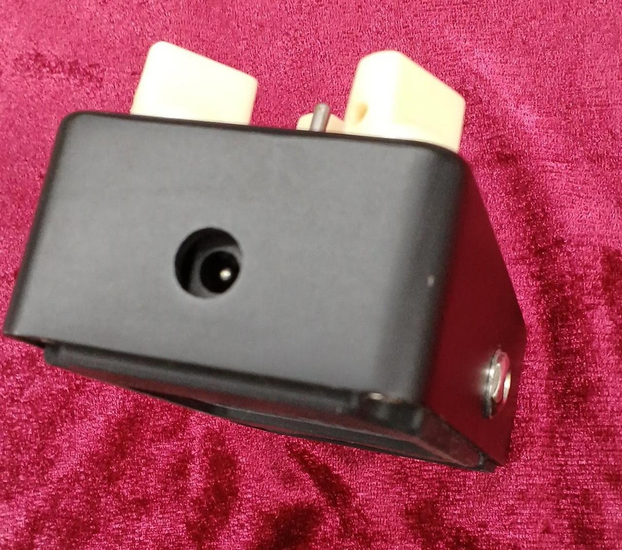 底面ゴムが画面右側にずてます