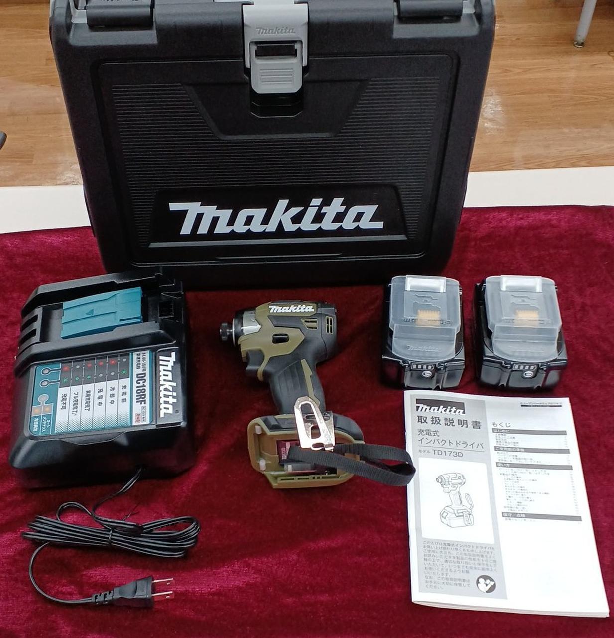 ゴム部やプラ部、若干触った跡や擦れ跡あり