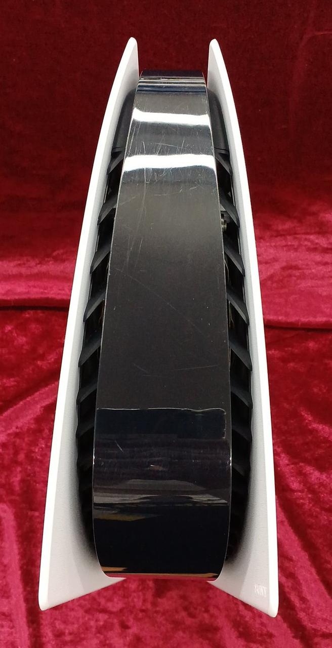 黒いパーツに細かいスリキズあり、