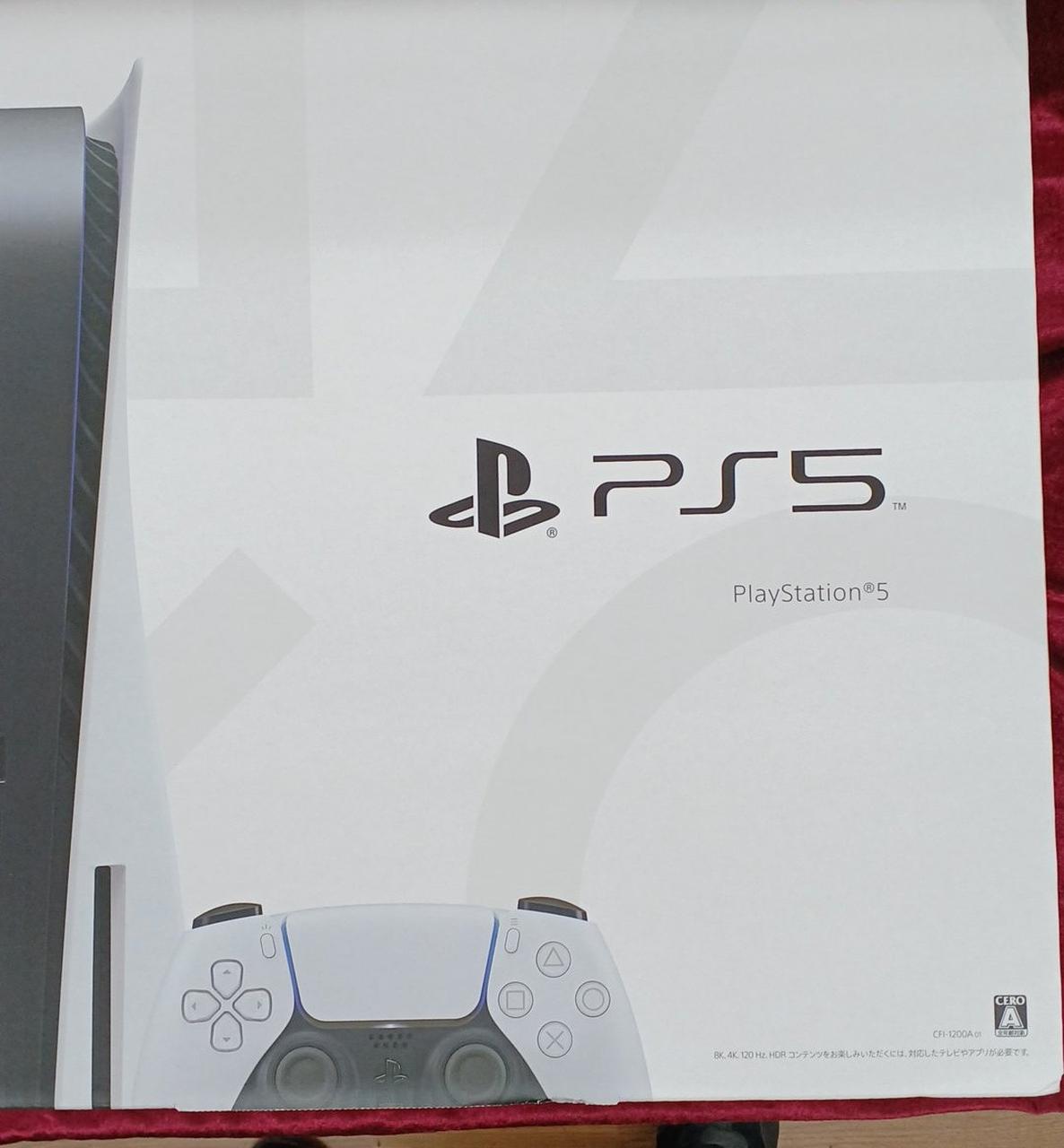 製品箱をエアキャップで梱包し出荷