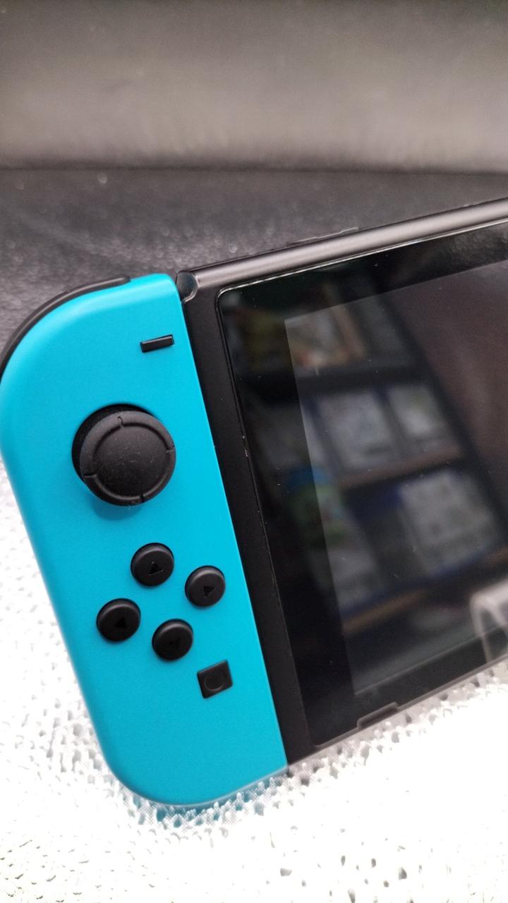 【美品】Nintendo Switch 屋外持ち出しなし 美品】Nintendo Switch 屋外持ち出しなし Nintendo Switch 屋外