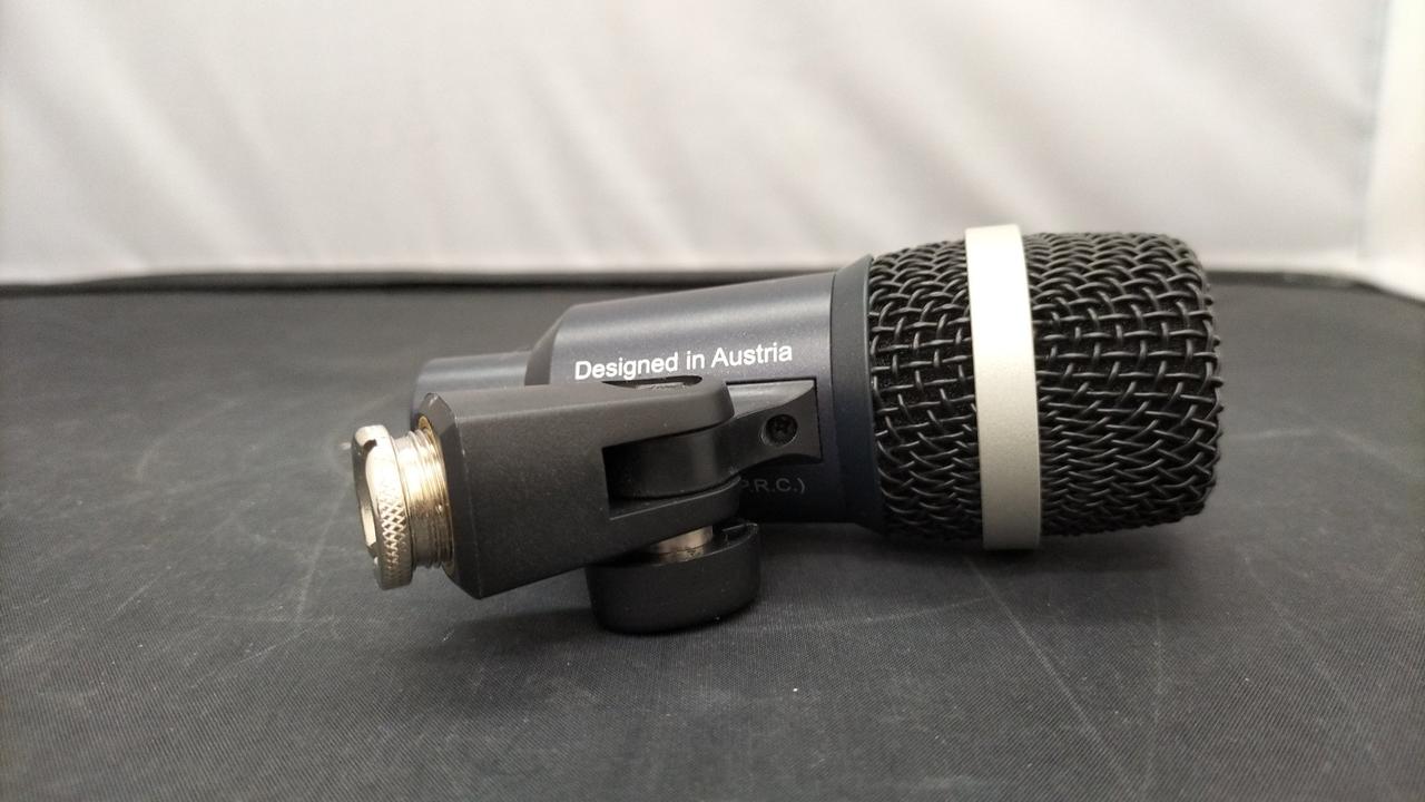 AKG ( アーカーゲー ) D40 ダイナミックマイク Amazon.com: AKG D40 Dynamic Instrument Microphone : Musical