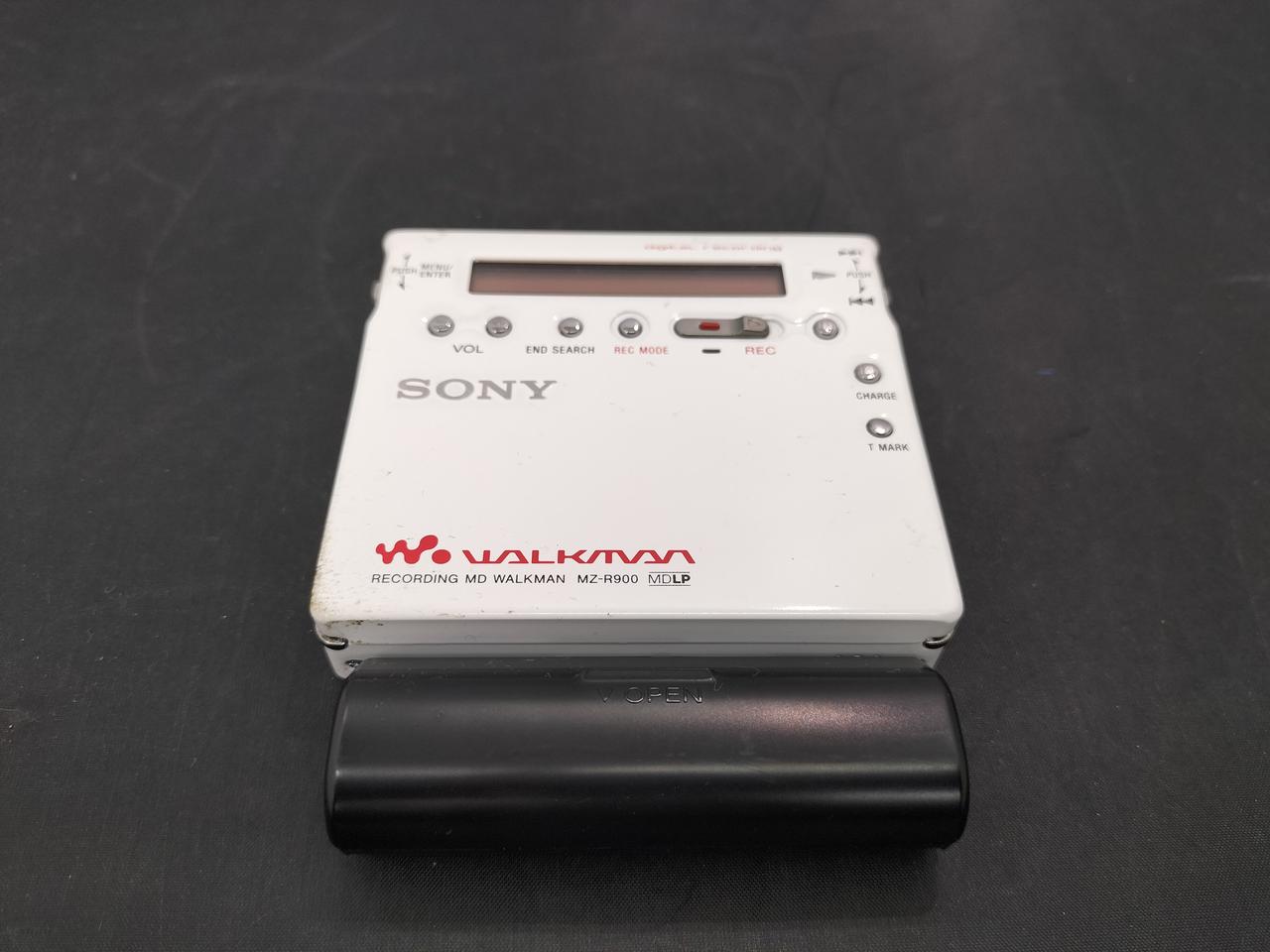 SONY　MD WALKMAN　MZ-R900 未使用品 Amazon.co.jp: SONY ソニー MZ-R900-R レッド ポータブルMD