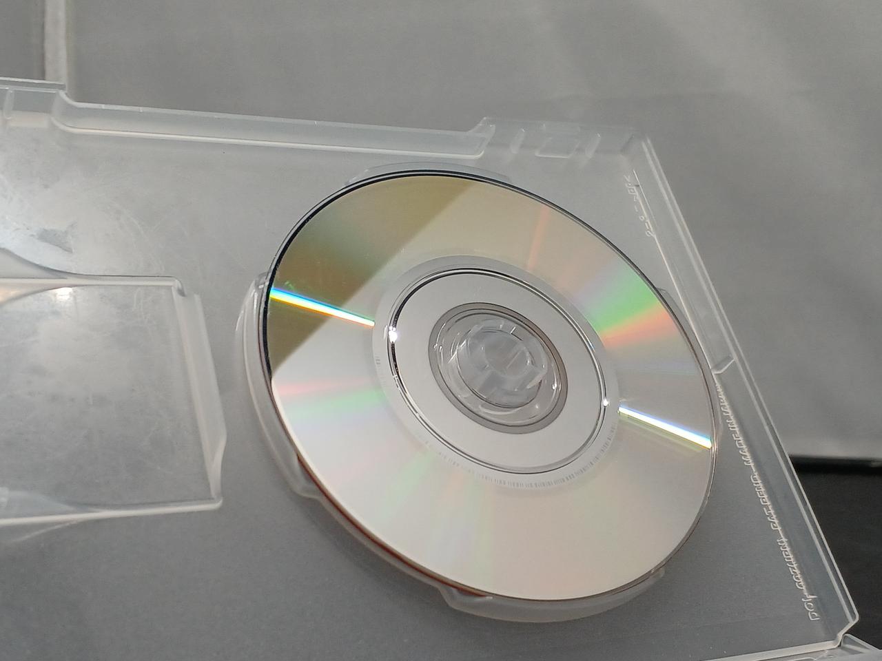 全体に綺麗ですが、細かなキズがあります。