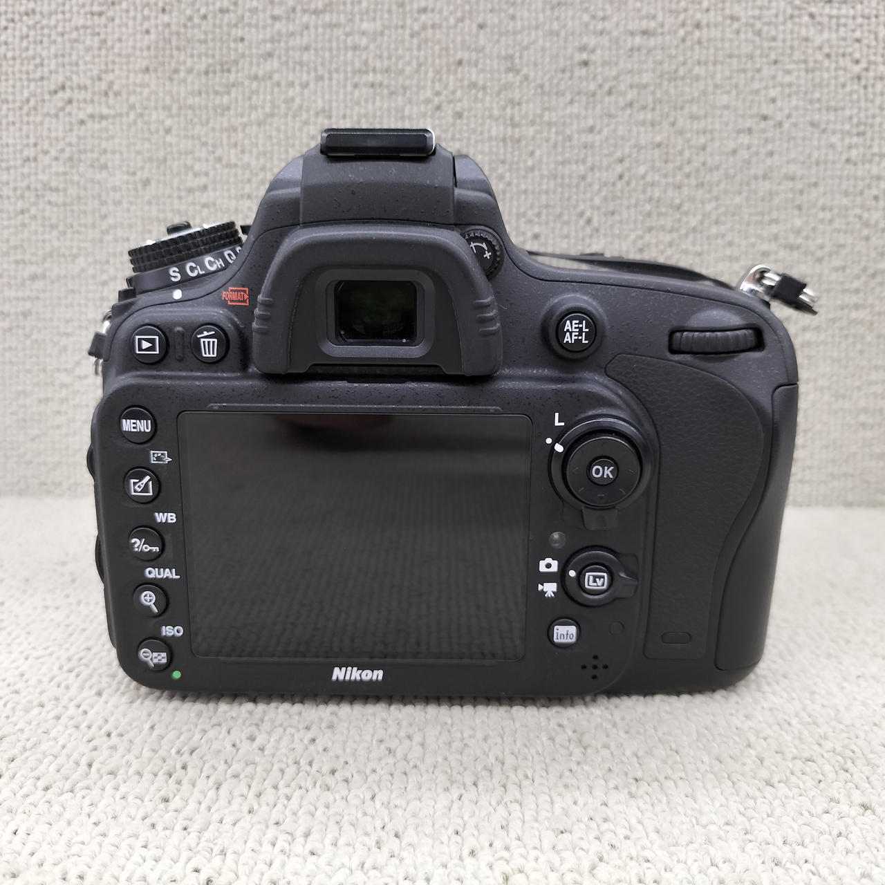 Nikon D610 デジタル一眼レフ　ボディ　値下げ ニコン D610 ﾎﾞﾃﾞｨ【2426万画素】 デジタル一眼レフ の買取り価格