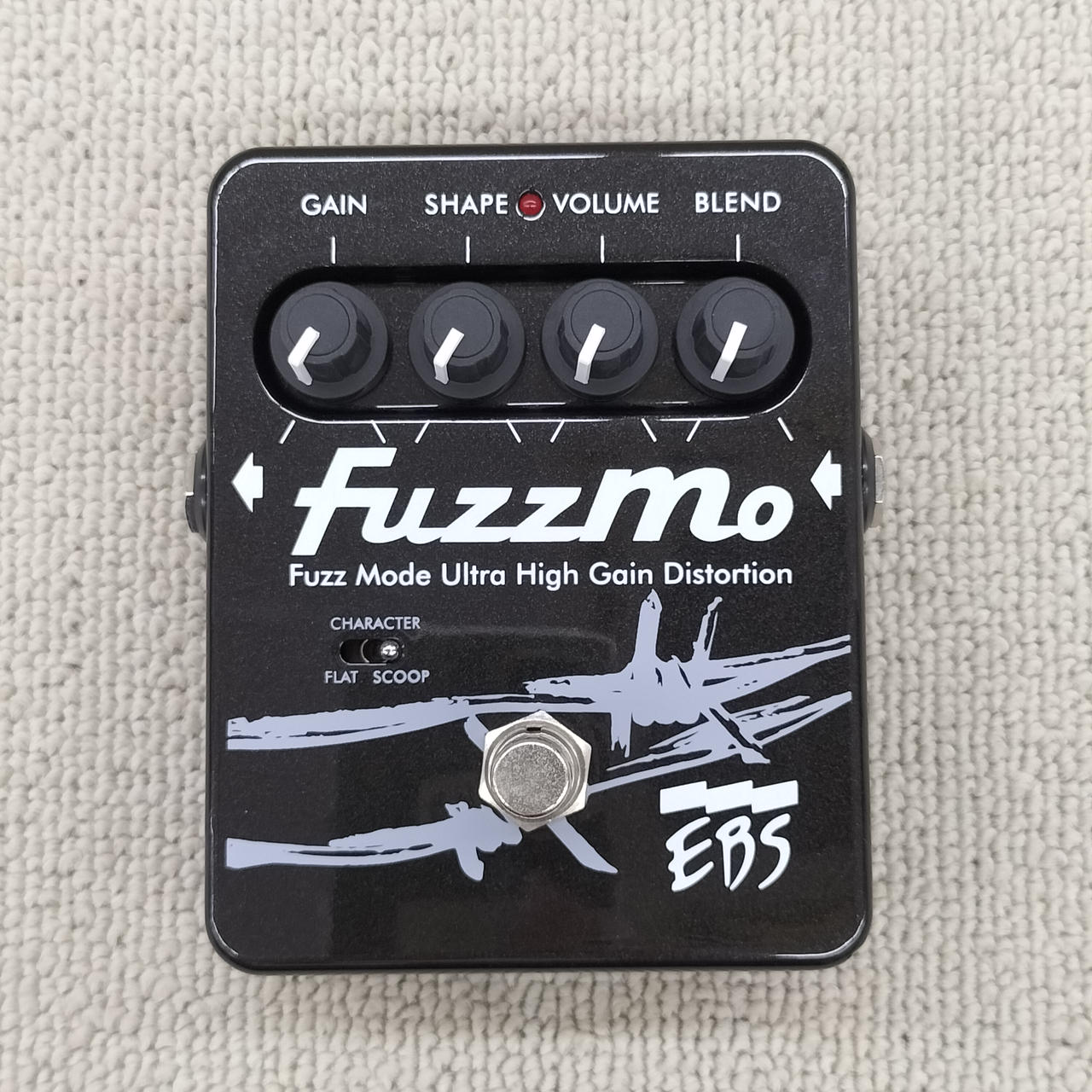 EBS FuzzMo ベースファズ EBS / FuzzMo Pedal 〜まさかのベース用ファズが登場 - Bass The