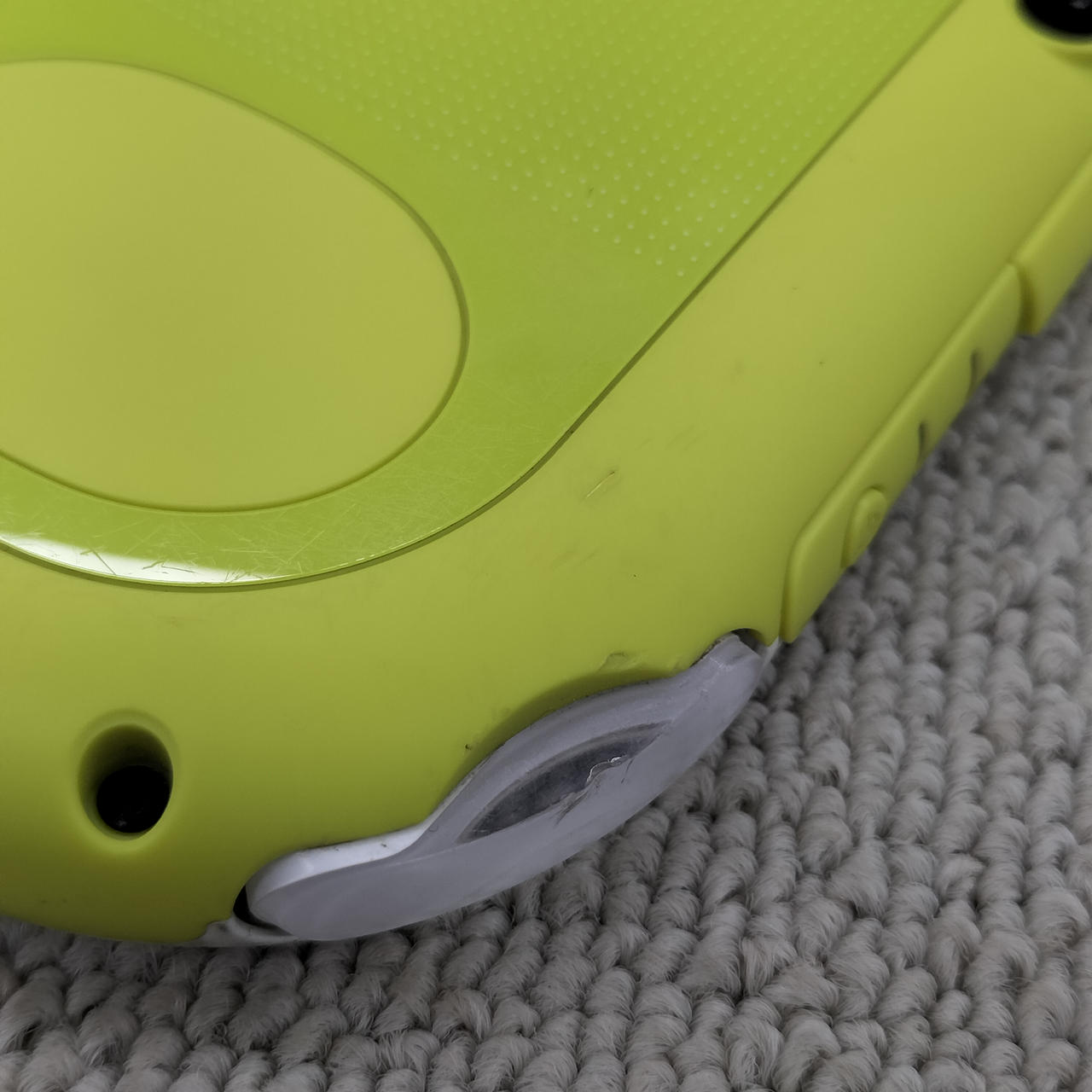 傷、汚れあり。