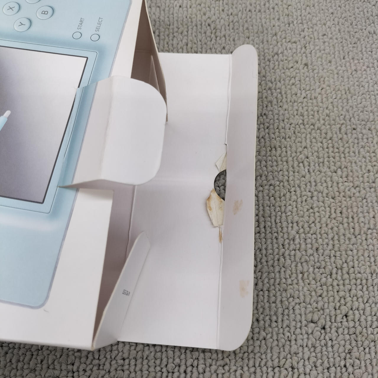 傷み、汚れあり。