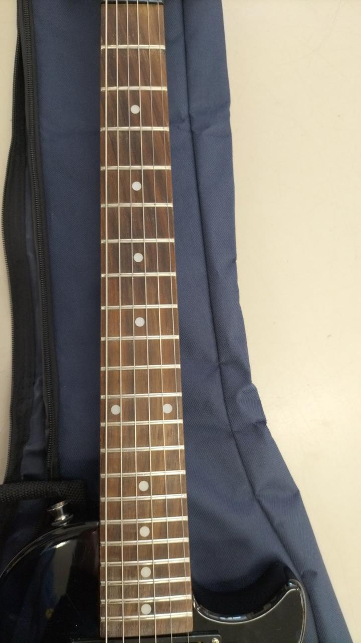 。Epiphone エピフォン ギター　エレキギター　弦楽器　一部欠損あり Epiphone エピフォン ギター エレキギター 弦楽器 一部欠損あり