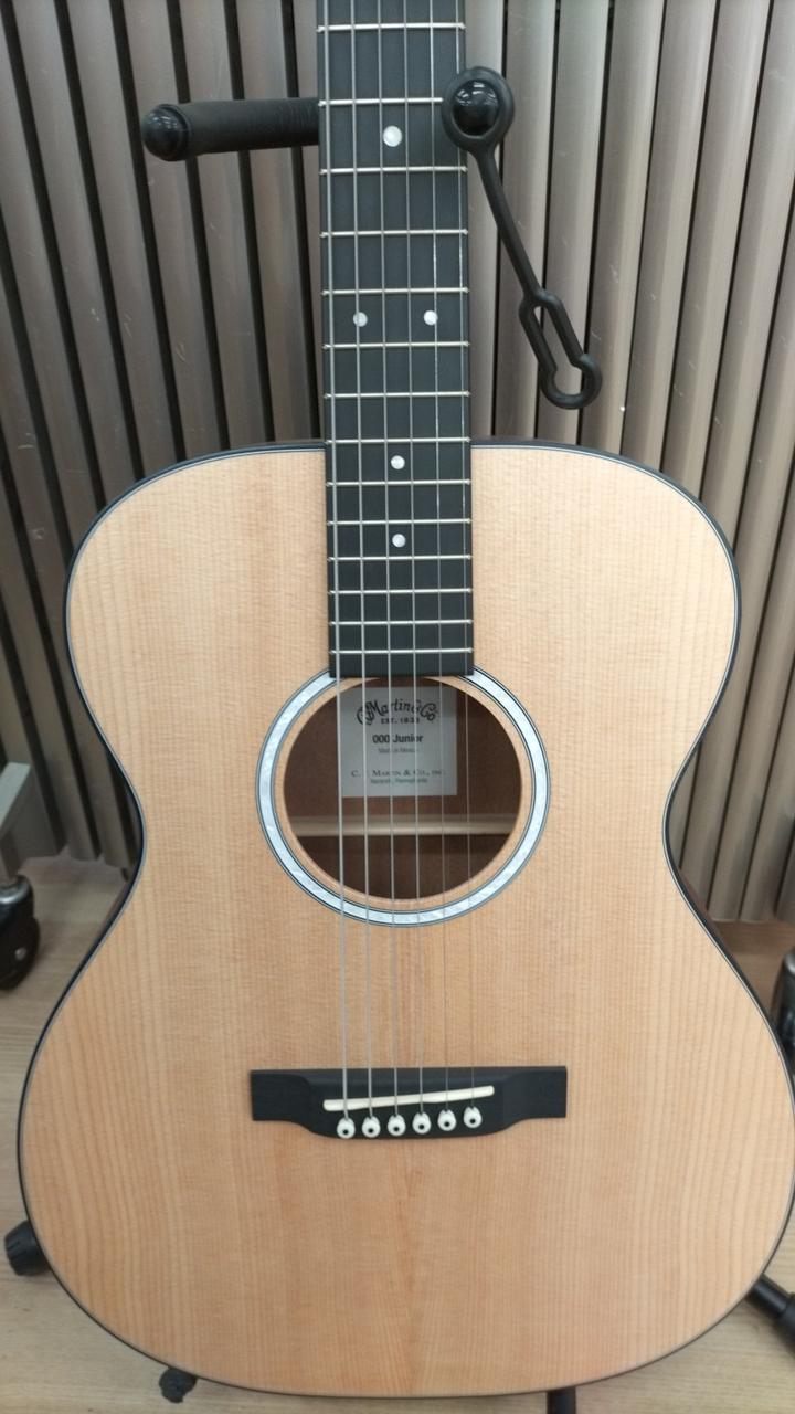 Martin アコギ
Little Martin LX1 リトルマーチン Martin / マーティンギター20万円台のラインナップ シリーズごと