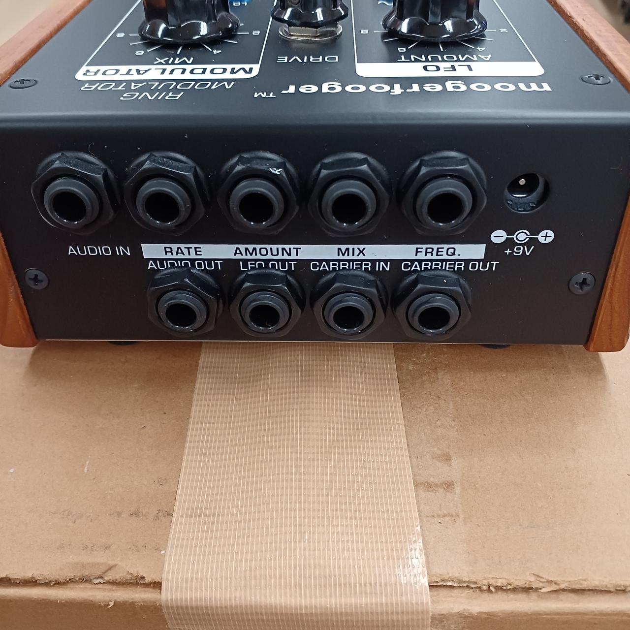 moogerfooger MF-102 リングモジュレーター Moog Moogerfooger MF-102 Ring Modulator (Used) – Nightlife
