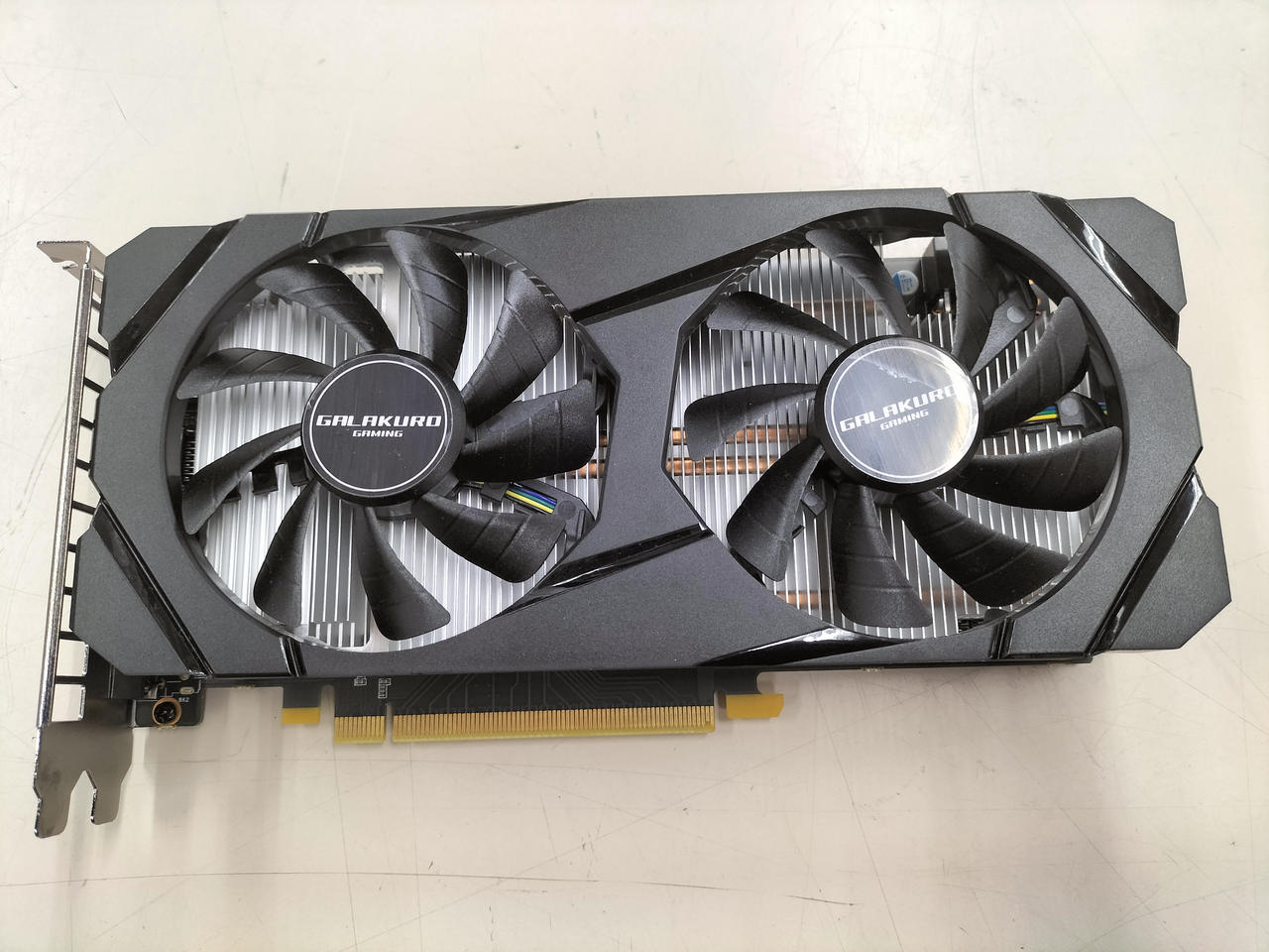 玄人志向 Intel Arc A750 グラボ 品