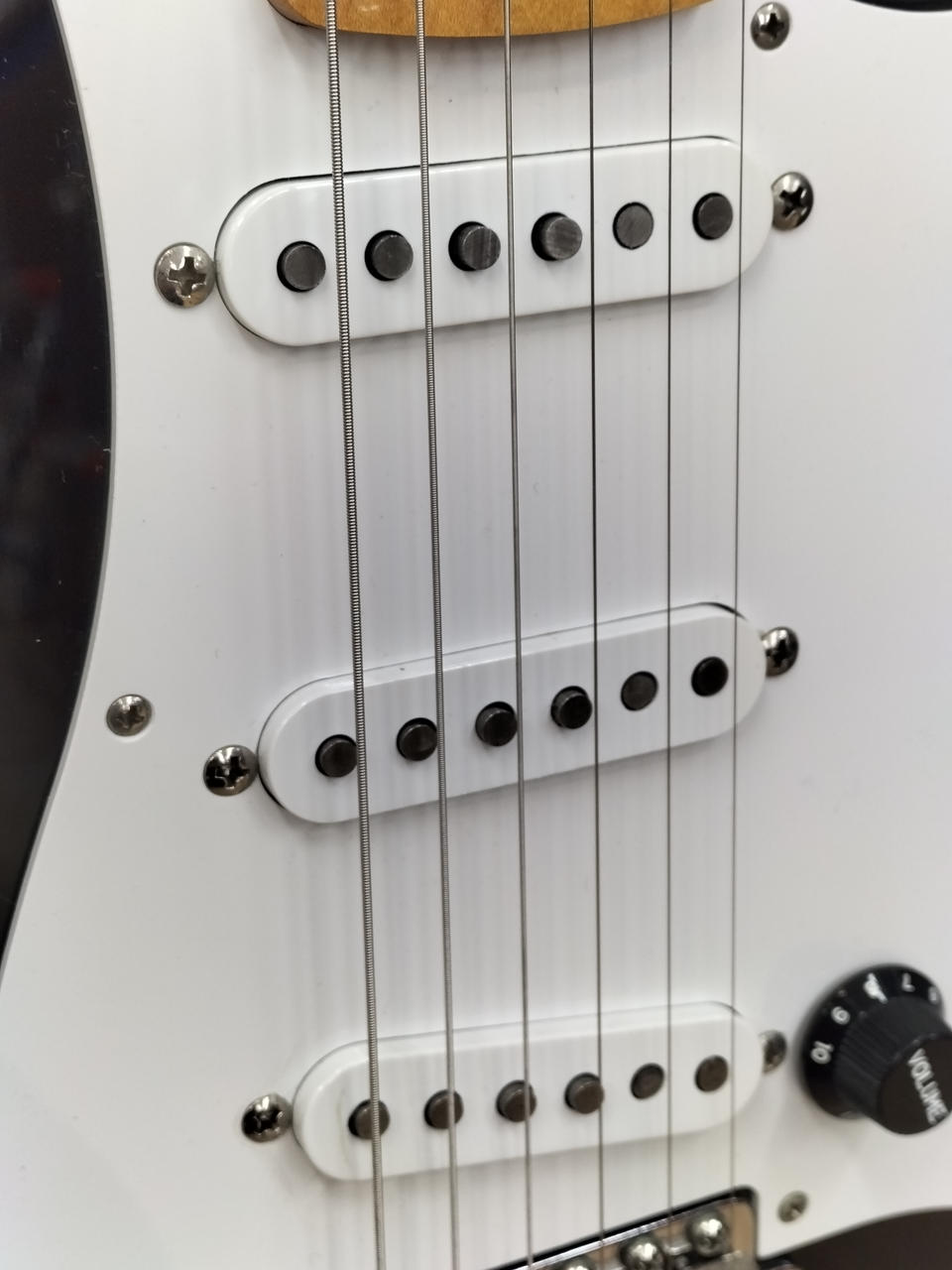 フェンダー(FENDER)|エレキギター ストラトキャスタータイプ