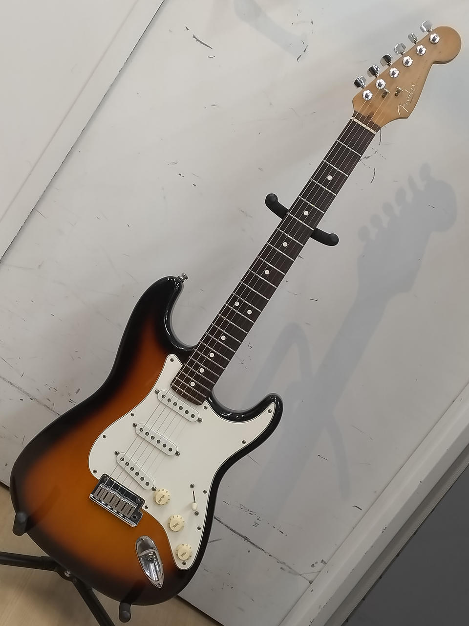フェンダー(FENDER)|エレキギター ストラトキャスタータイプ