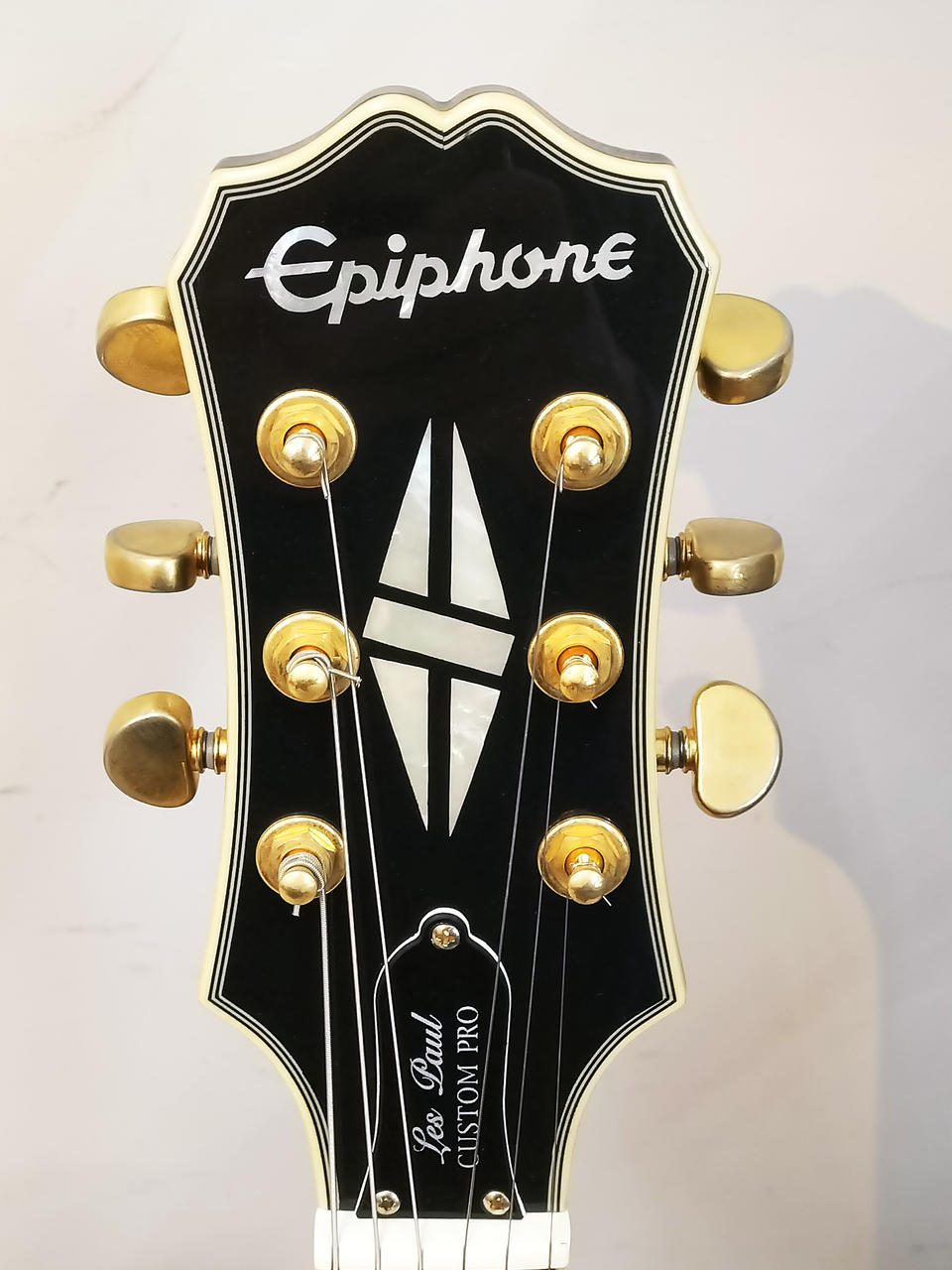 エピフォン　Epiphone⭐️レスポールモデル　GIBSONロゴ エレキギター Epiphone Inspired by Gibson | Epiphone
