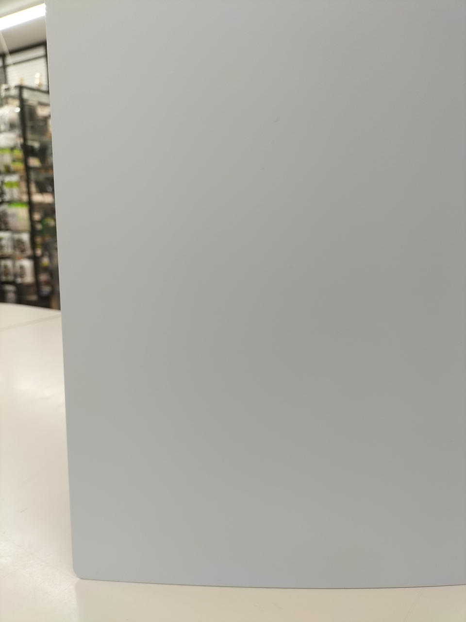 分かりにくいですが、若干黄ばんでいます。