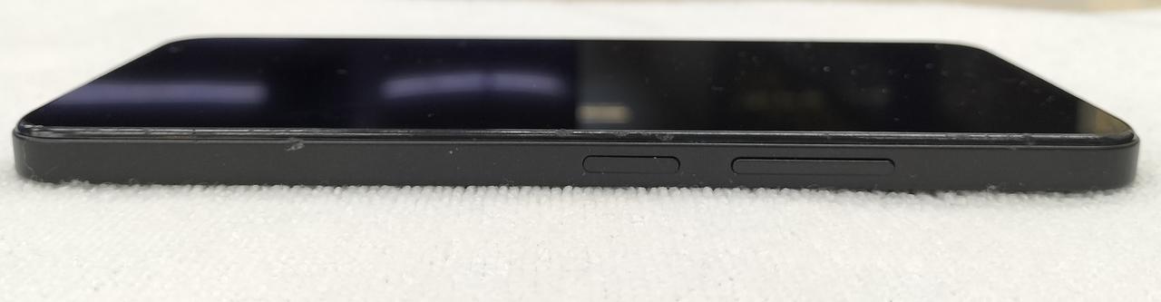 側面にキズあります