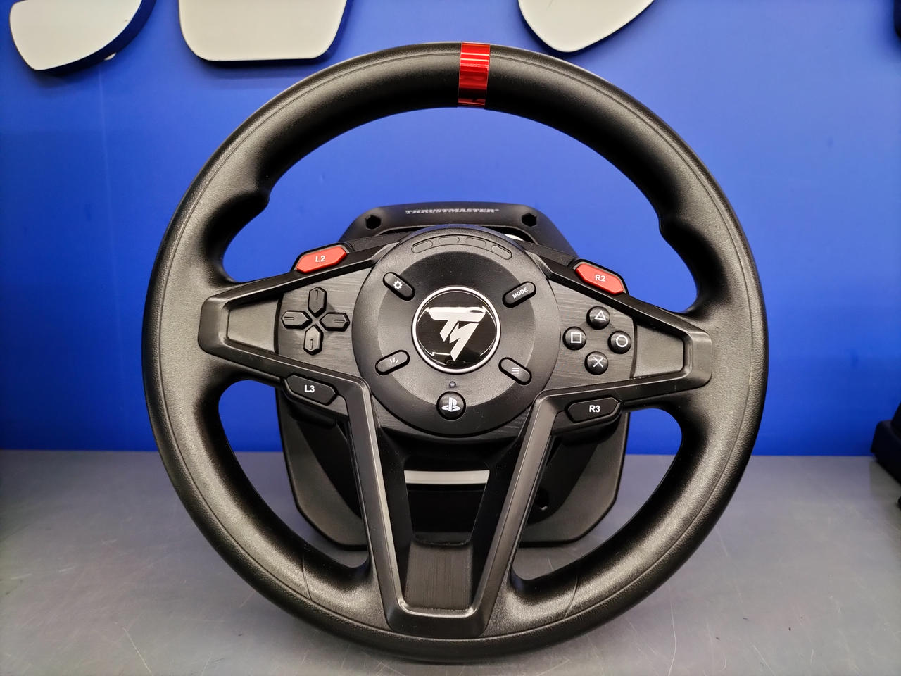スラストマスターハンドル 値下げ可 スラストマスター(THRUSTMASTER)|ハンドルコントローラー