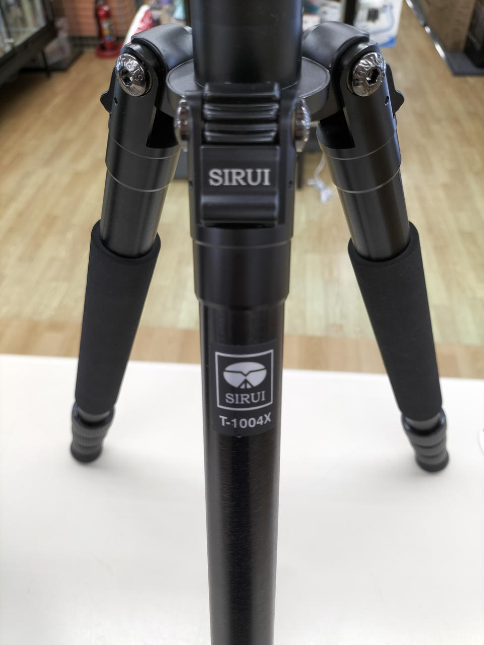 〇Od30 SIRUI シルイ R-2004 三脚 カメラ用 〇Od30 SIRUI シルイ R-2004 三脚 カメラ用