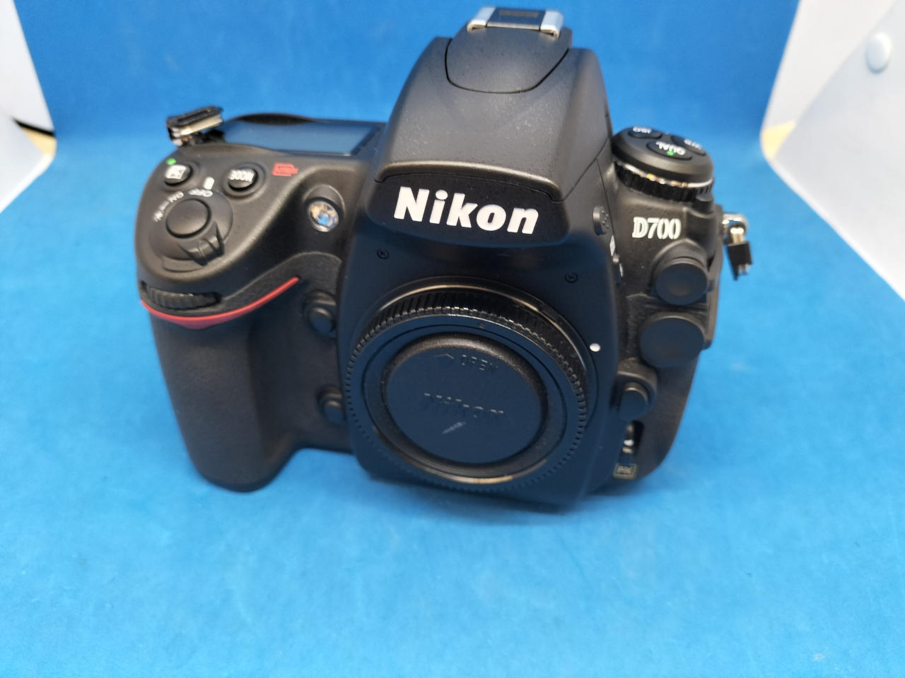 Nikon ニコン D700 デジタル一眼レフ FX MB-D10などおまけ付 中古】(ニコン) Nikon D700 +MB-D10｜ナニワグループオンライン