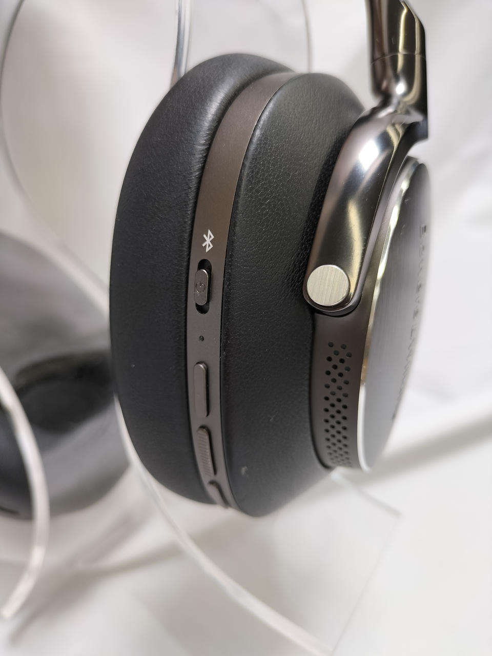 BOWERS&WILKINS|ノイズキャンセリングヘッドホン|【ハードオフ公式通販