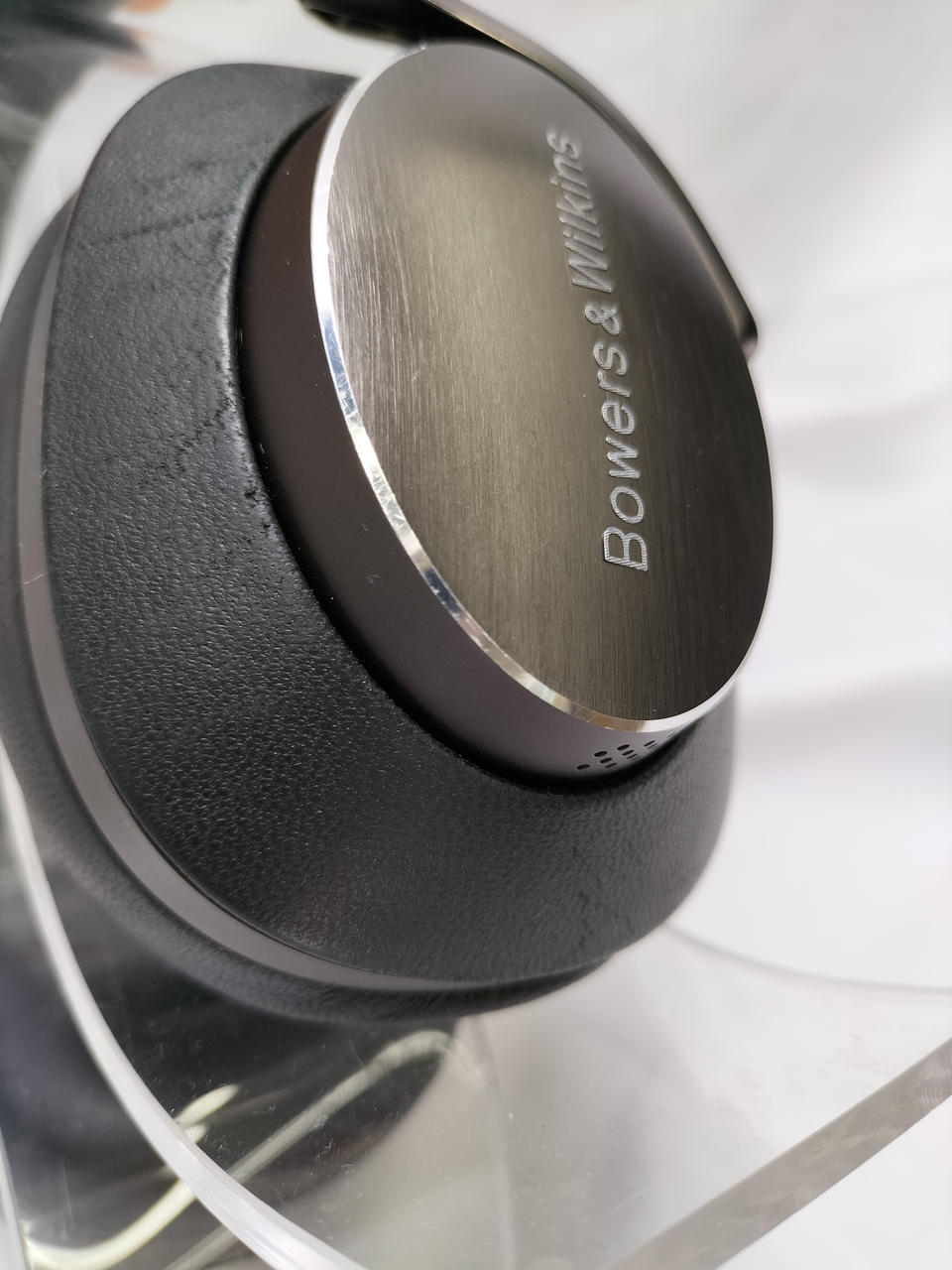 極上美品Bowers&WilkinsPXワイヤレスノイズキャンセリングヘッドホン BOWERS&WILKINS|ノイズキャンセリングヘッドホン|【ハードオフ公式通販